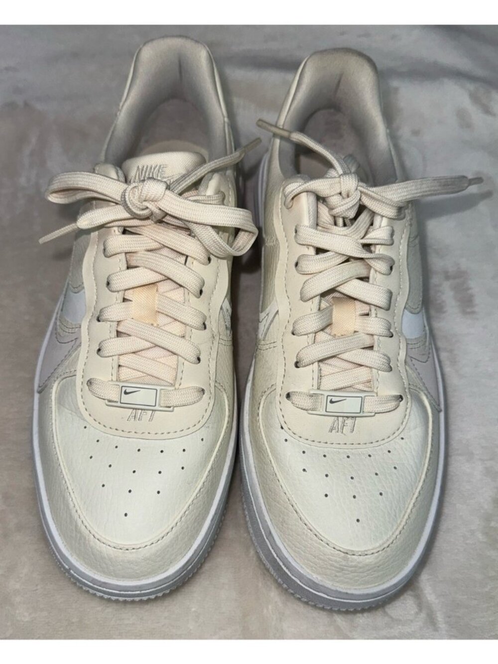 NIKE AIR FORCE 1 PLT.AF.ORM Women's Size 7 Low Pale Ivory (DJ9946 107) - Picture 2 of 8